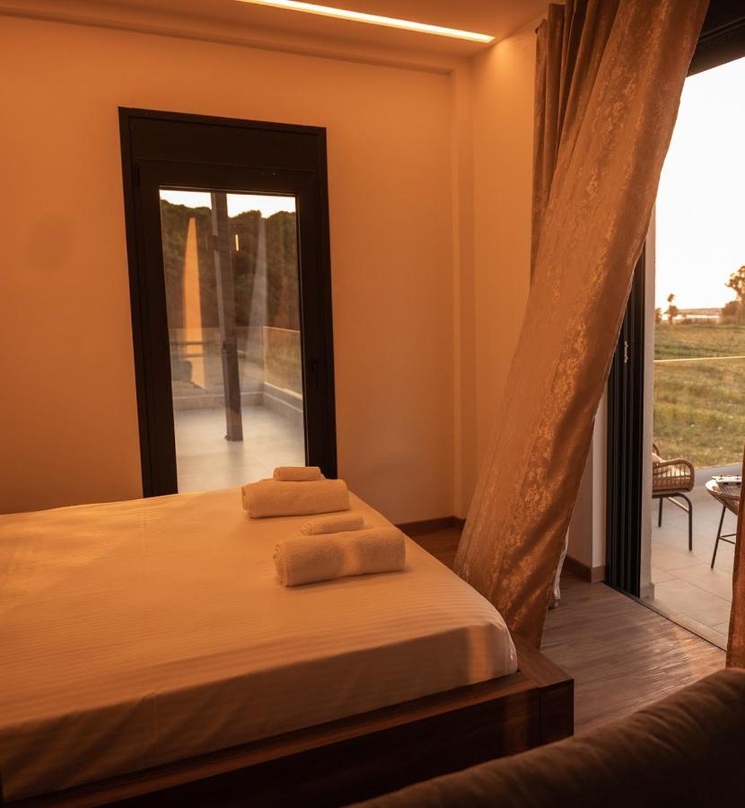 Salt Boutique Hotel Palouki Esterno foto